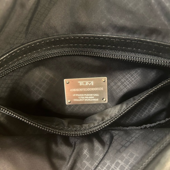 Tumi Black Leather and Suede Men's Messenger Shoulder Bag - Picture 9 of 12